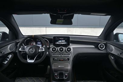 Car image 36