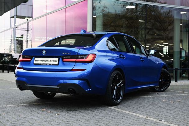 BMW 330i M Sport 190 kW image number 2