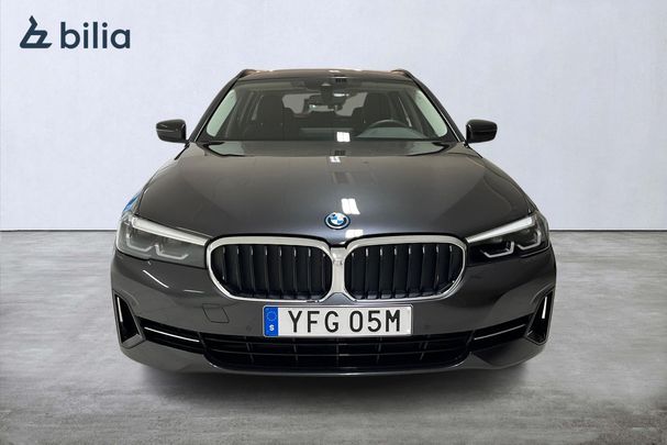 BMW 530 Touring xDrive 216 kW image number 8