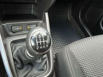 Car image 26