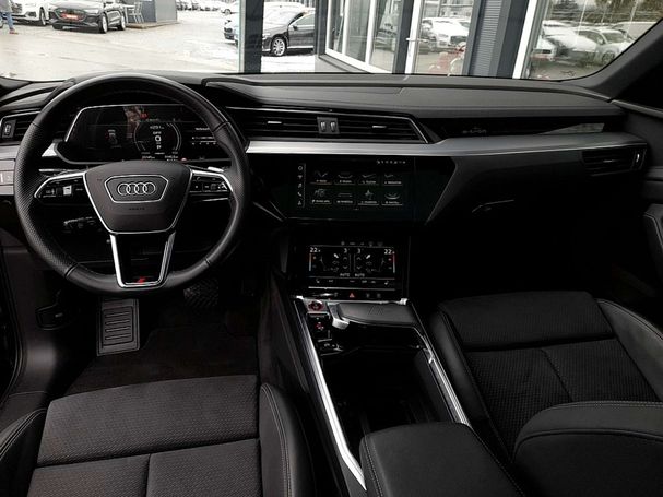 Audi e-tron quattro S-line 370 kW image number 3