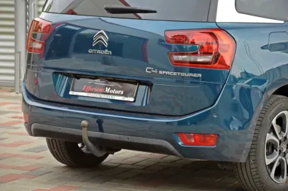 Car image 40