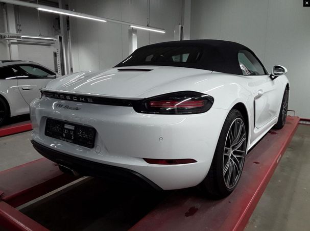 Porsche Boxster PDK 220 kW image number 2