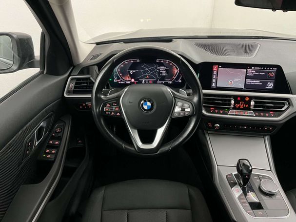 BMW 320d Touring xDrive 140 kW image number 4