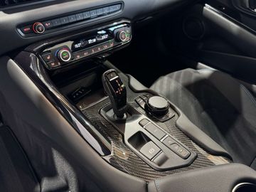 Car image 33