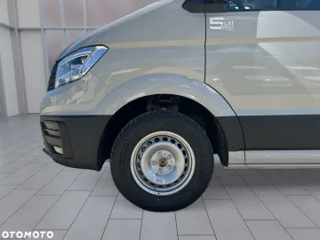 Car image 35