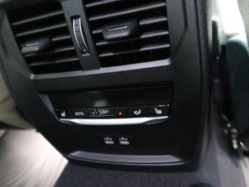 Car image 38