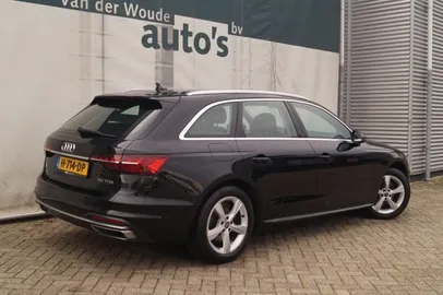 Car image 4