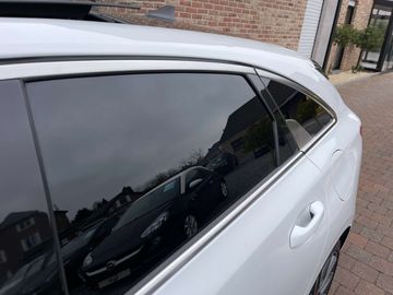 Car image 37