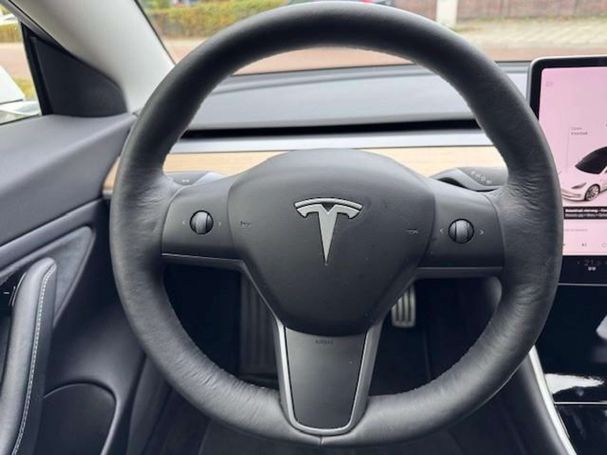 Tesla Model 3 Performance AWD 340 kW image number 11