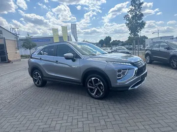 Car image 24