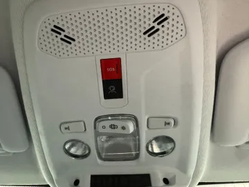 Car image 49