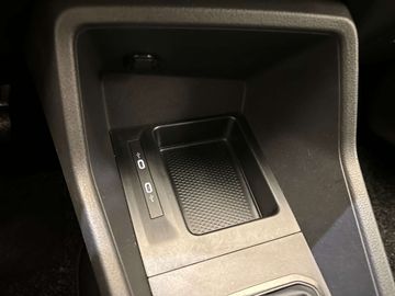 Car image 31