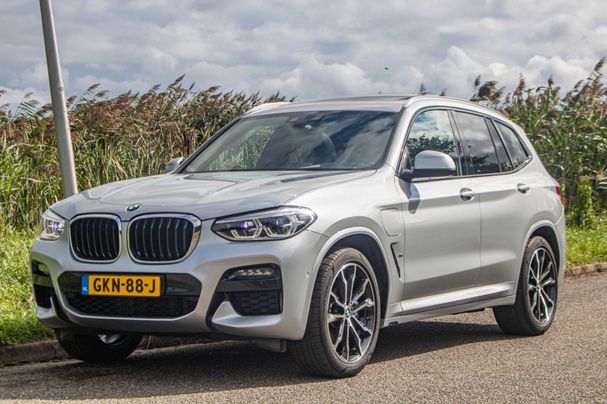 BMW X3 xDrive30e M Sport 215 kW image number 16