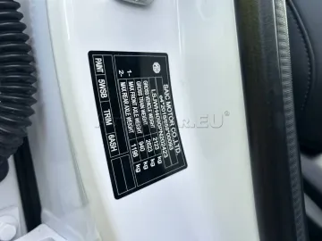 Car image 34