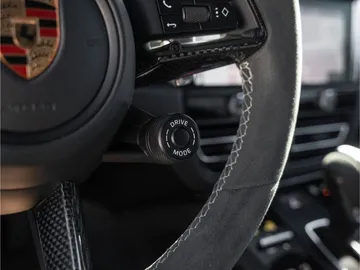 Car image 37