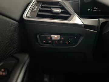 Car image 39