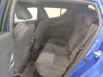 Car image 11