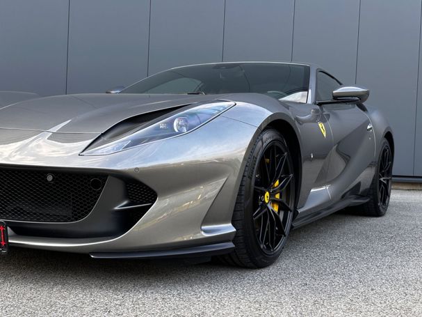 Ferrari 812 Superfast 588 kW image number 2