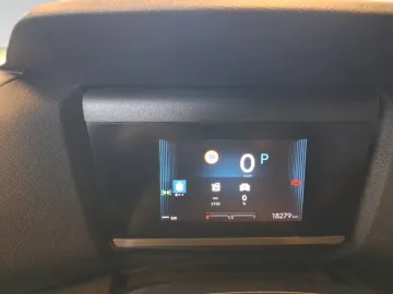 Car image 24