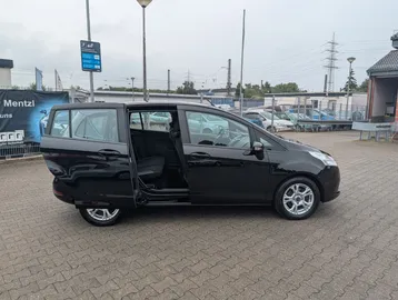 Car image 25