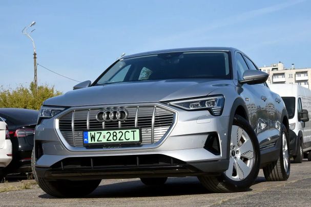 Audi e-tron 50 quattro 230 kW image number 1