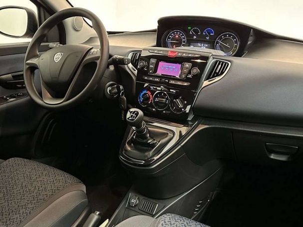 Lancia Ypsilon 51 kW image number 5