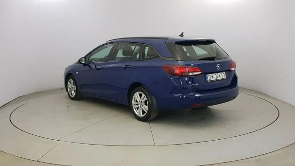 Opel Astra 1.6 CDTi 81 kW image number 4