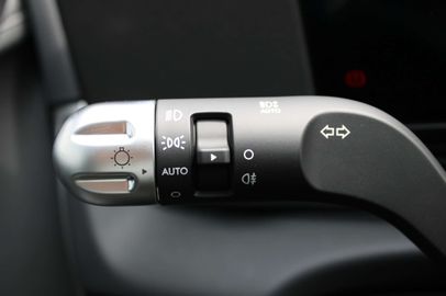 Car image 37