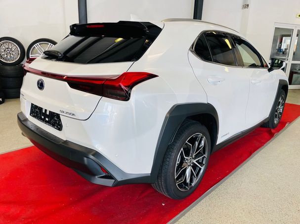 Lexus UX 250h 135 kW image number 4