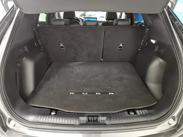 Car image 43
