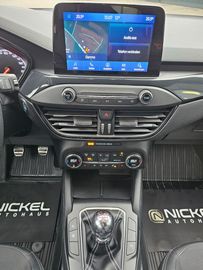 Car image 37