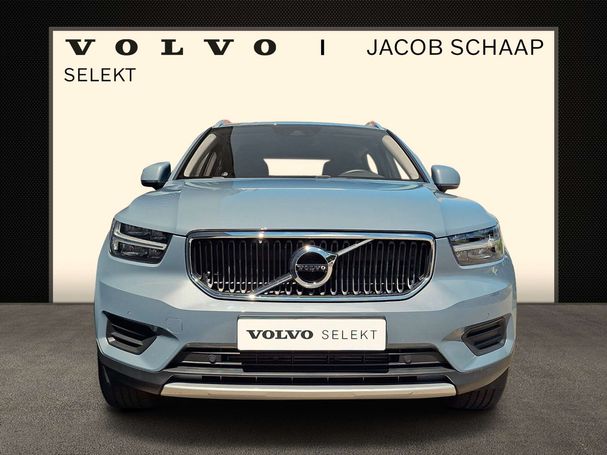 Volvo XC40 T2 Momentum 95 kW image number 3