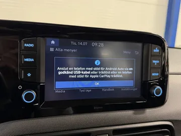 Car image 18
