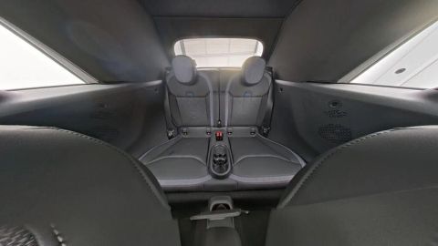 Car image 49