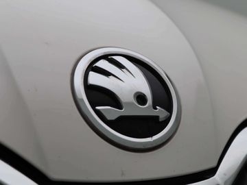 Car image 33