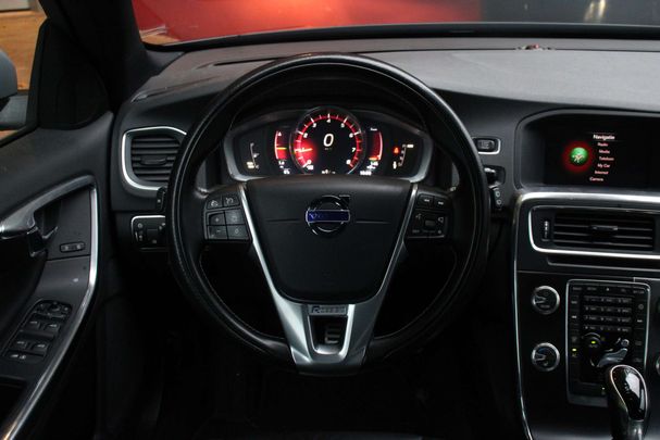 Volvo V60 T4 140 kW image number 11