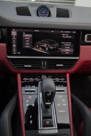 Car image 36