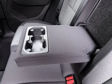 Car image 42