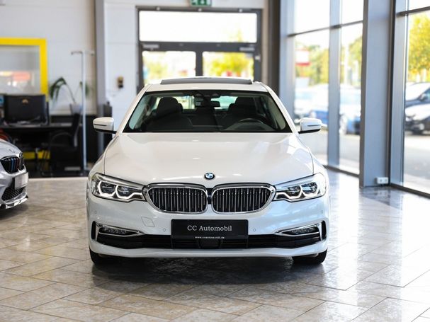 BMW 520i Luxury Line 135 kW image number 6