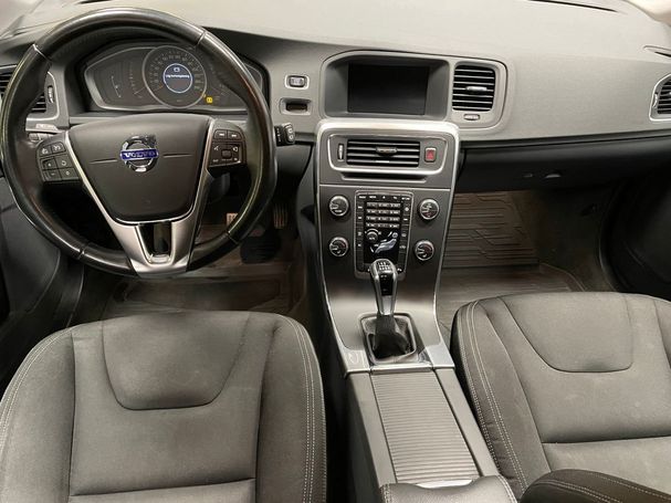 Volvo V60 T3 112 kW image number 11