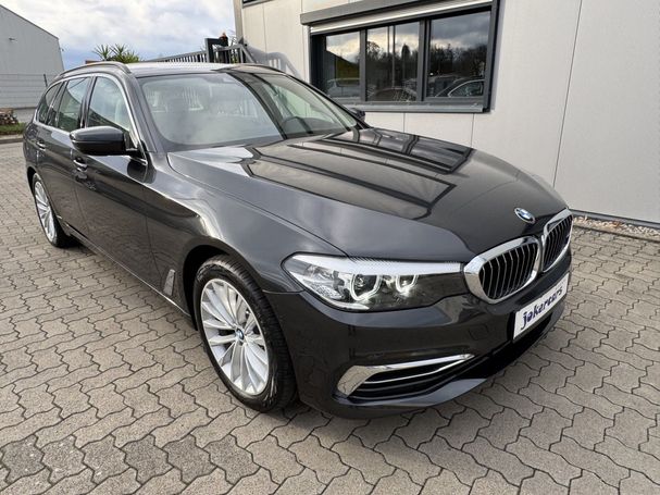 BMW 520d Touring Luxury Line 140 kW image number 2