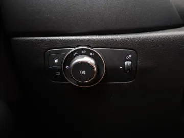 Car image 49