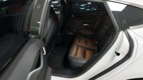 Car image 37