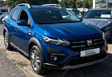 Car image 2