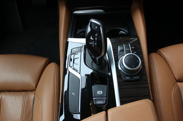 BMW 530i Touring Luxury Line 185 kW image number 7