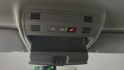 Car image 34
