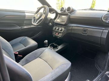 Car image 11