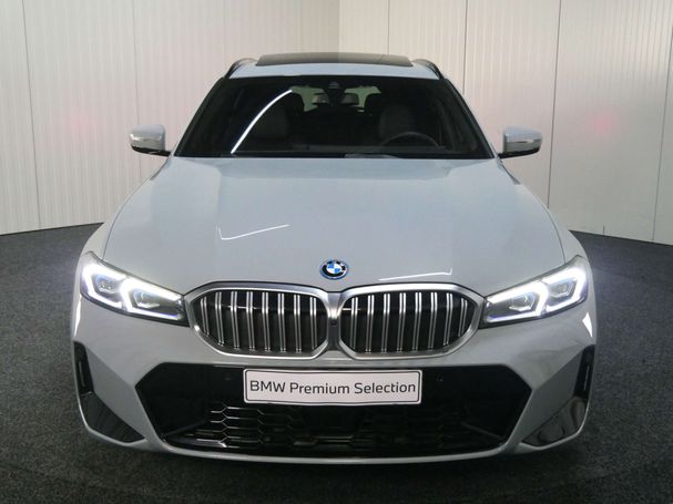 BMW 330e Touring 215 kW image number 6