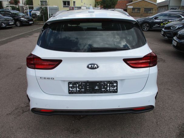 Kia Ceed 1.6 CRDi SW Vision 100 kW image number 5